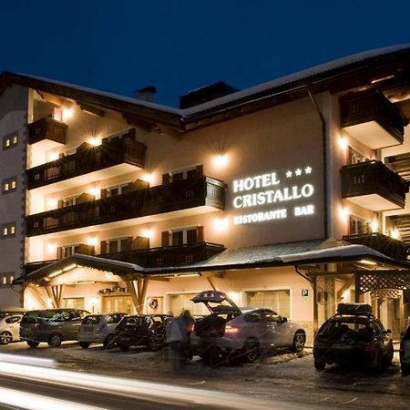 Hotel Cristallo Canazei Exterior photo